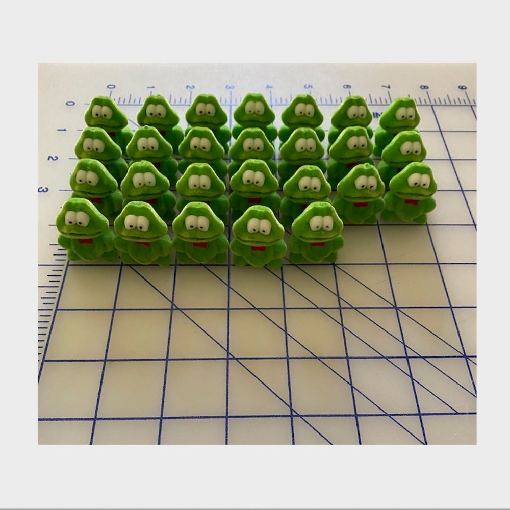 26 mini frogs for your crafting needs. Miniature garden, terrarium, diorama.